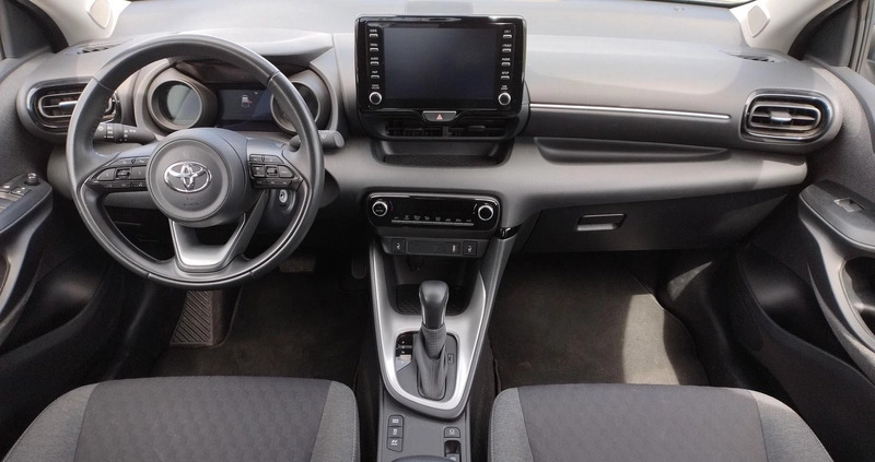 Toyota Yaris cena 85900 przebieg: 75000, rok produkcji 2021 z Piwniczna-Zdrój małe 172